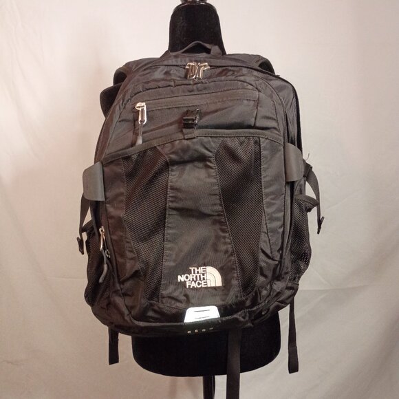 The NORTH FACE "Recon" Black Ruck Sack Back Pack *Excellent Condition - Picture 1 of 14